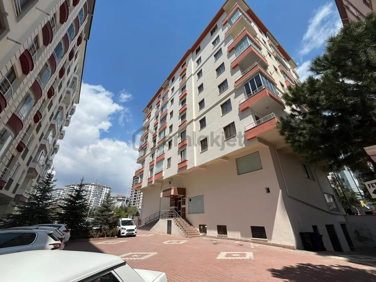 Sahibinden Fertek Yolu Üzerinde 4+1 Full Yapılı Daire - 23