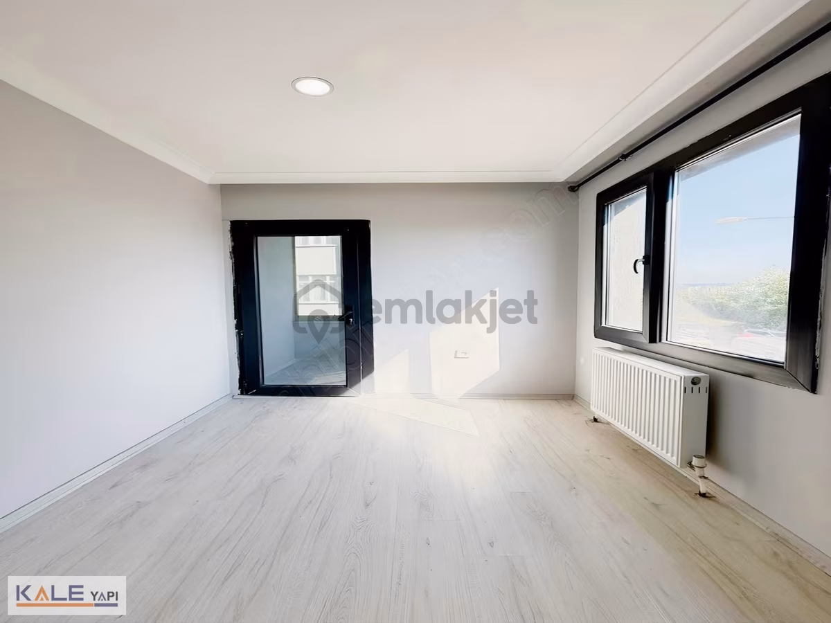 Bahçeşehire Komşu Tek Daire Üzeri Sıfır 3+1 Satılık Daire - 21