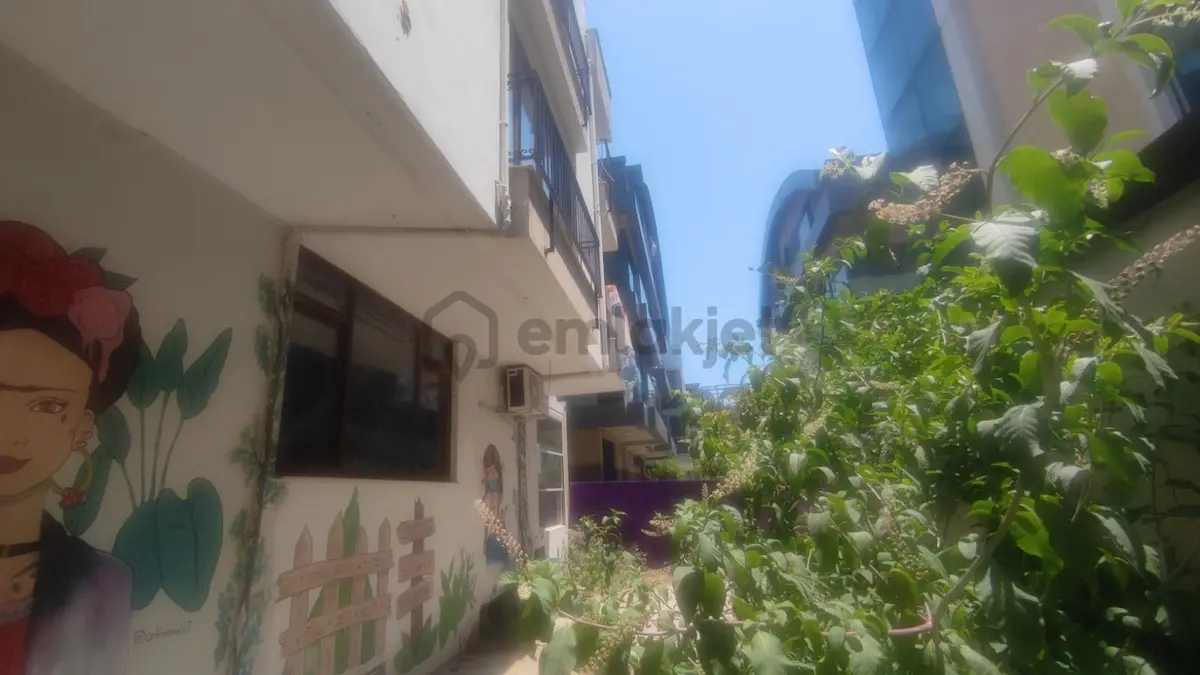 Antalya Muratpaşa Lara'da Komple Bina - 22