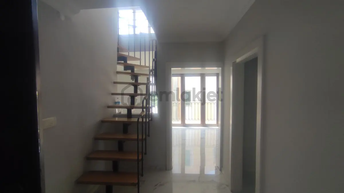 Antalya Muratpaşa Lara'da Komple Bina - 19