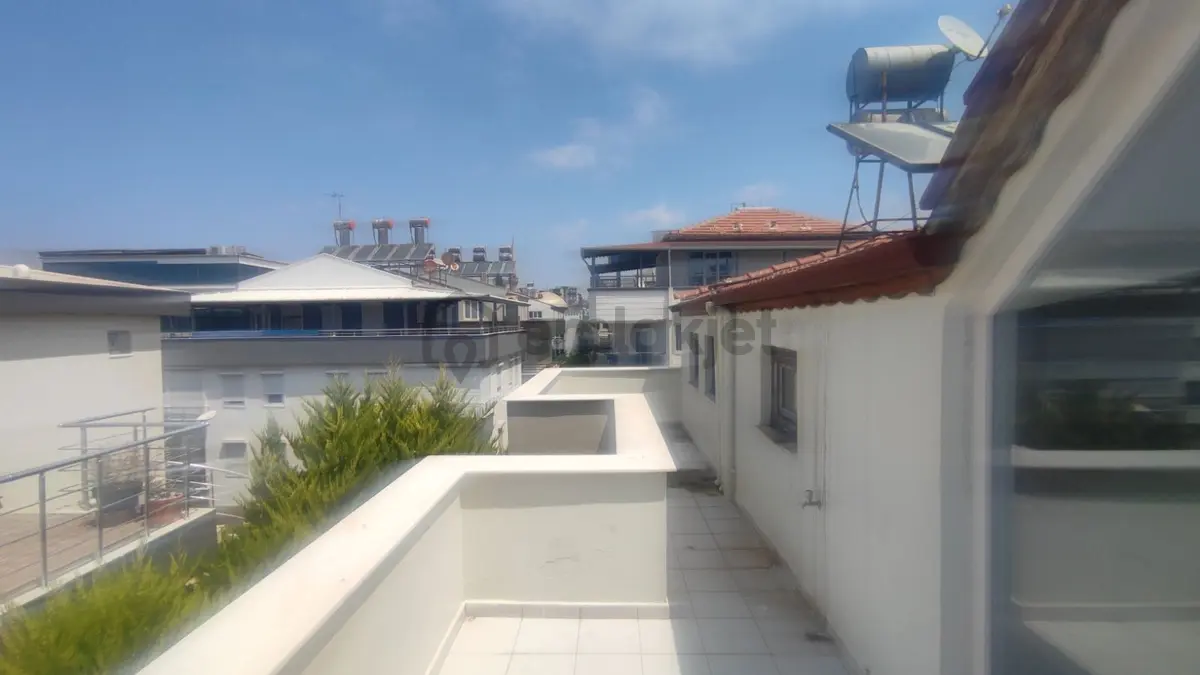 Antalya Muratpaşa Lara'da Komple Bina - 24