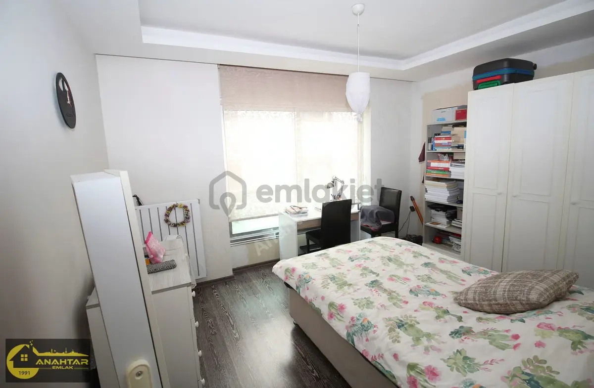 Narlı Mahallesinde Genç Binada Asansörlü Doğalgazlı 2+1 - 20