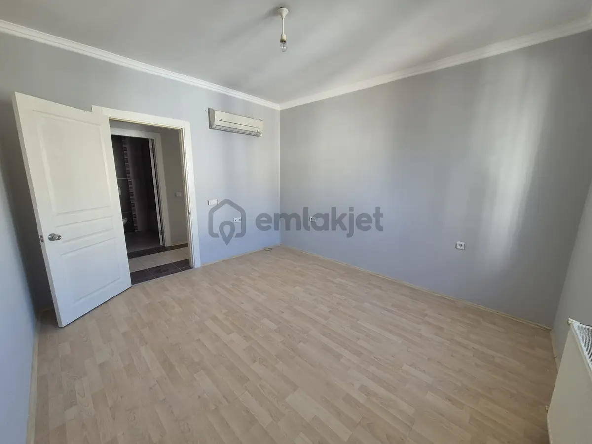 Fener Mahallesi Site İçerisinde Havuzlu 2+1 Daire - 18