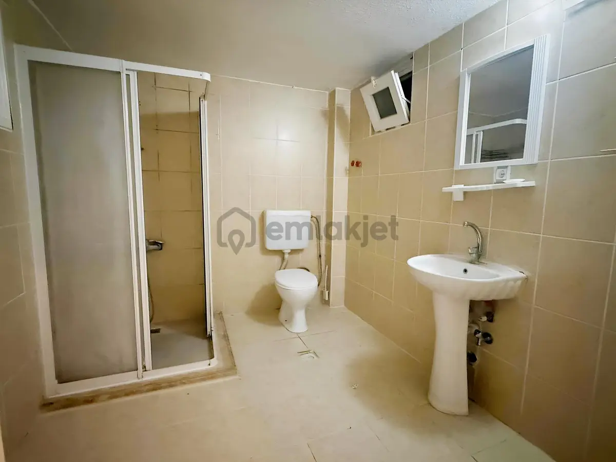 Binyapıdan Site İçerisinde Ara Kat Asansörlü Geniş Daire !! - 24