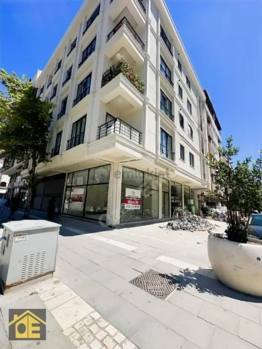 Ozan'dan Kapalı Cadde Köşe Konumlu Dükkan - 12