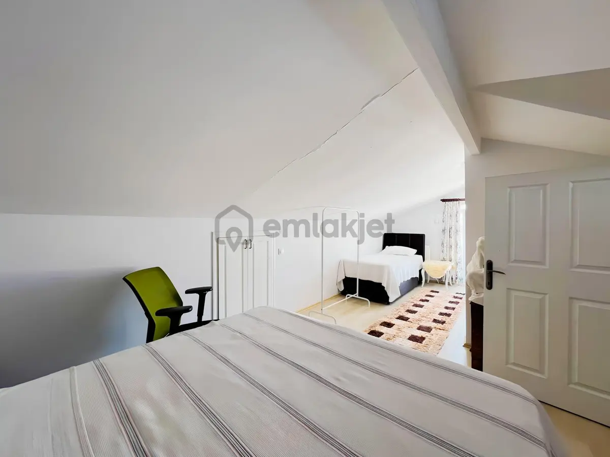 Urla Torasan Site İçinde Satılık Tripleks Villa - 15