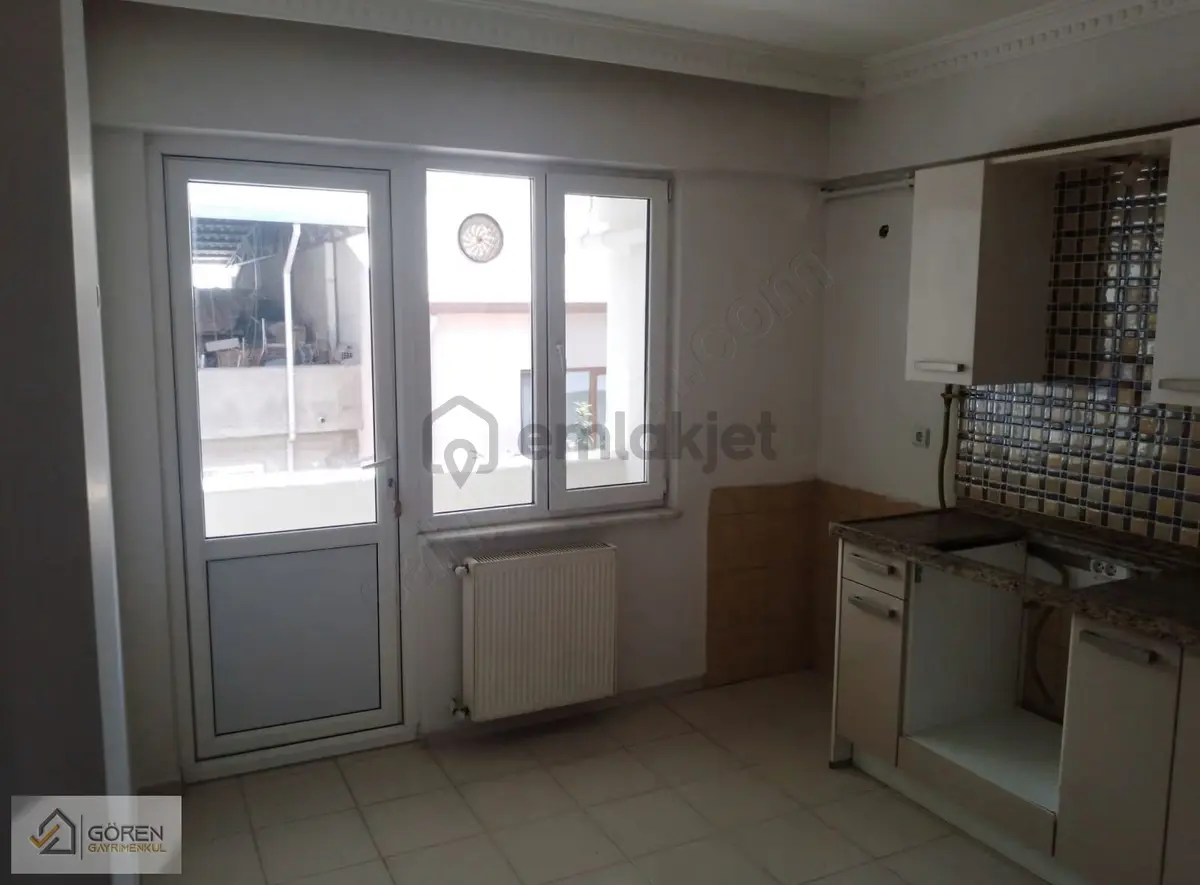Üç Evlerde 3 Kat 2+1 Kıralık Daire - 5