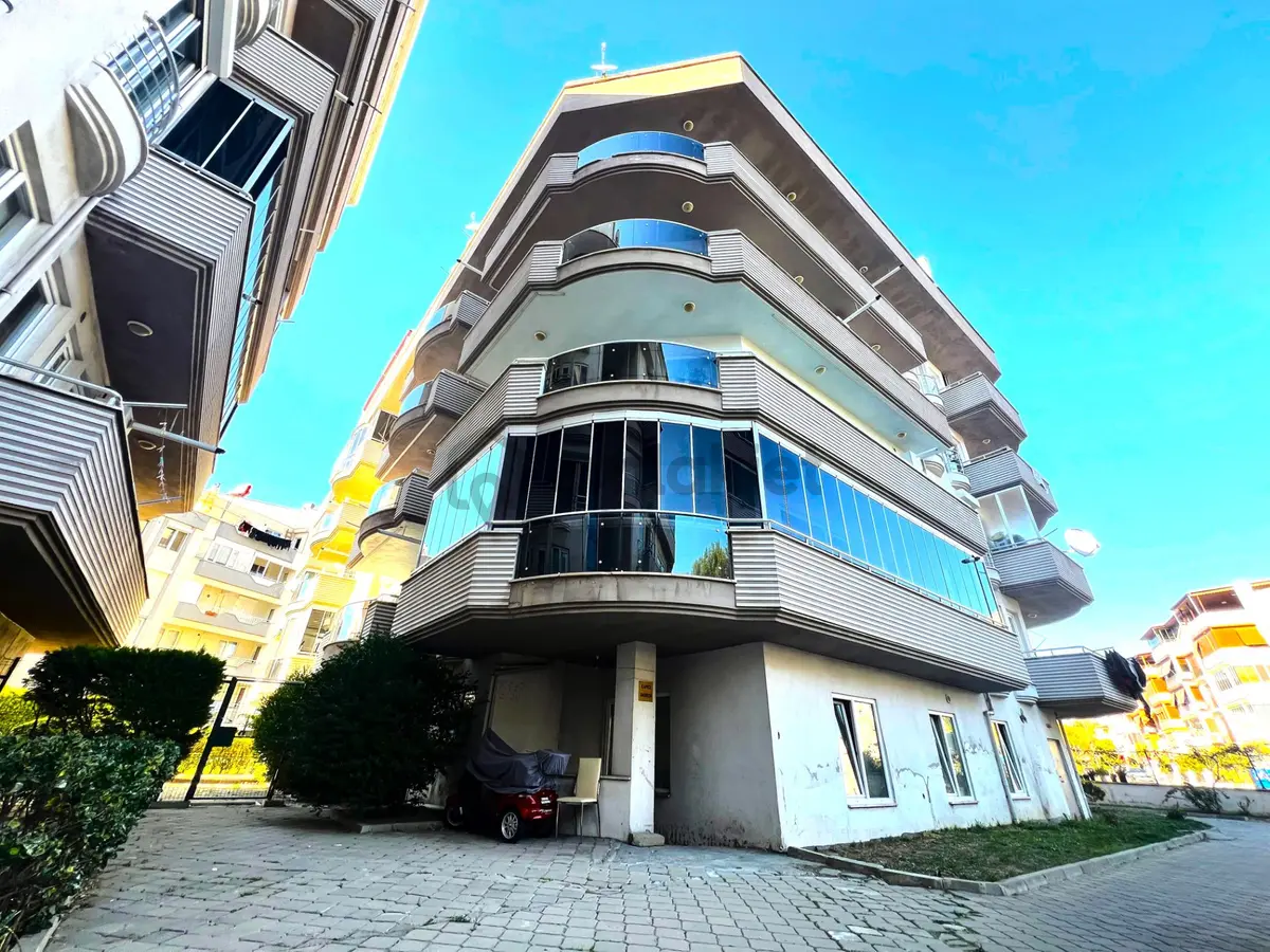 𝄞melodi'den İkizçay'da Havuzlu Güvenlikli Sitede Arakat Ön Cephe Ayrı Mutfaklı 2+1 Daire