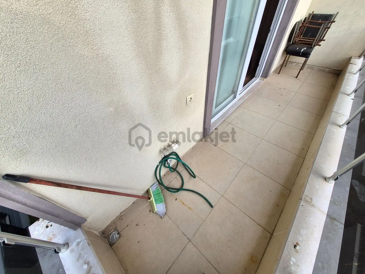 Melodi'den Altınkum'un En Geniş Evlerinden Full Eşyalı Ara Kat 1+1 Denize Yakın Daire - 11