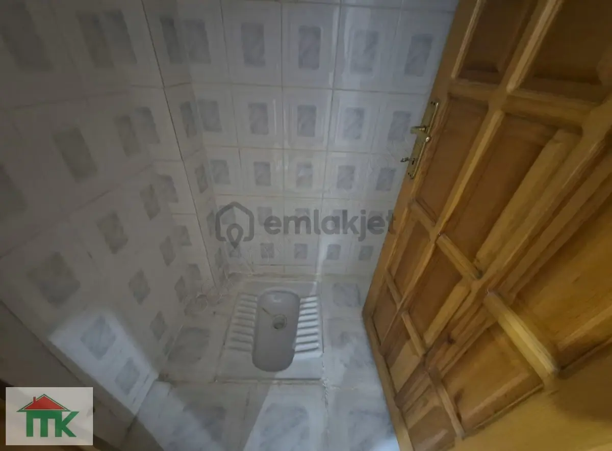 Atatürk Caddesinde Arakat Asansörlü Daire - 2