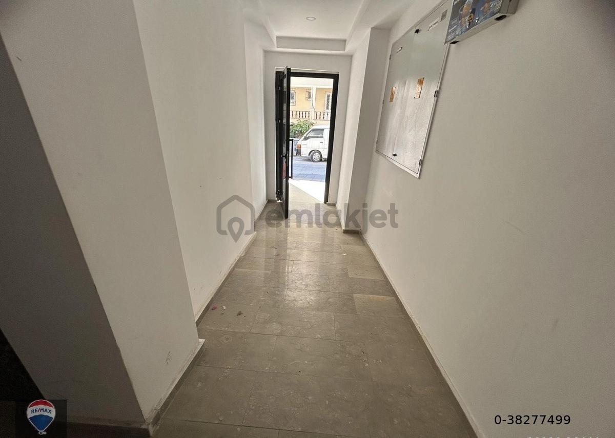Kuşadası Merkezde Full Eşyalı 1+1 Daire - 19