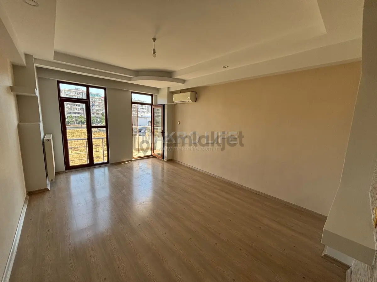 Bağcılar Nevruz Park Civarı Kiralık 4+1 Daire - 5