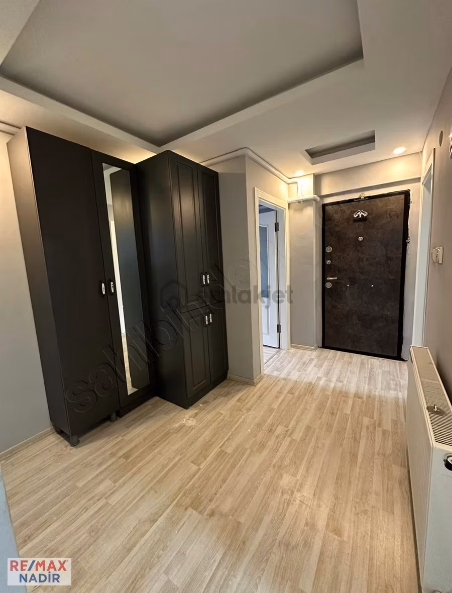 Osmaniye Mahallesinde Şehir Merkezinde 2+1 Satılık - 8