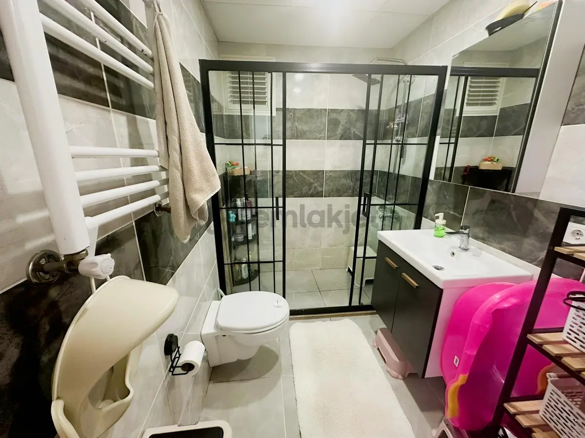 Yakuplu'da Satılık 2+1 Kapalı Mutfaklı Modern Daire - 26