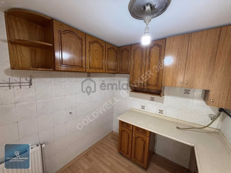 İzmir Karabağlar Bahçelievlerde Kiralık 2+1 Daire - 8