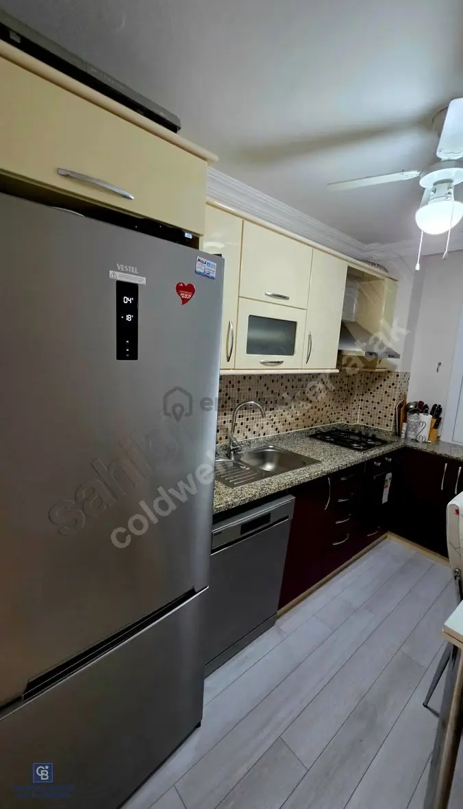 Balçova Çetin Emeçte Otoparklı 134 M2 Full Eşyalı - 2