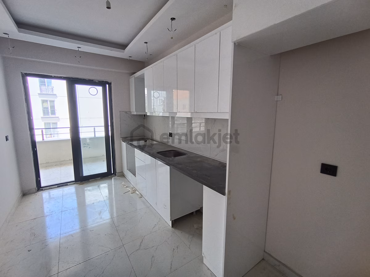Çınarlı Mah Satılık Sıfır Ebeveyn Banyolu K. Otoparklı 2+1 - 3