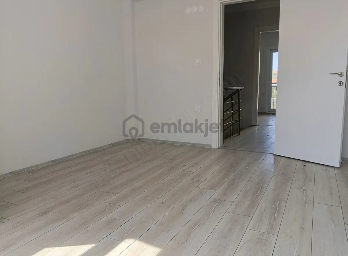Foça Bağarası 2+1 Bahçeli Dubleks - 13