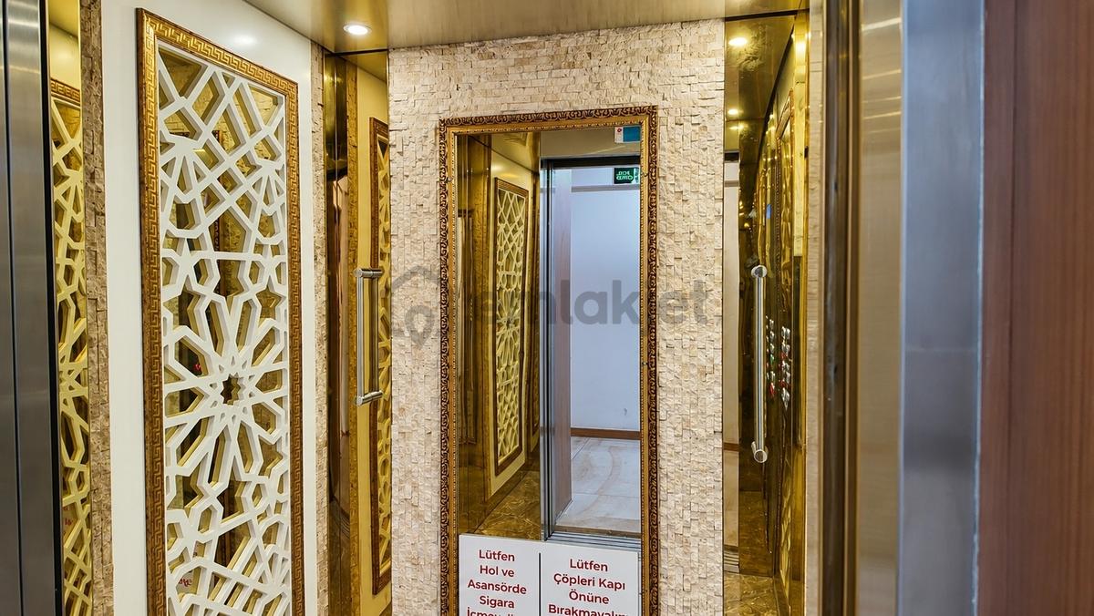 Rönesans Plazada Köşe Konumlu Ön Cephede Kiralık Ofis - 4