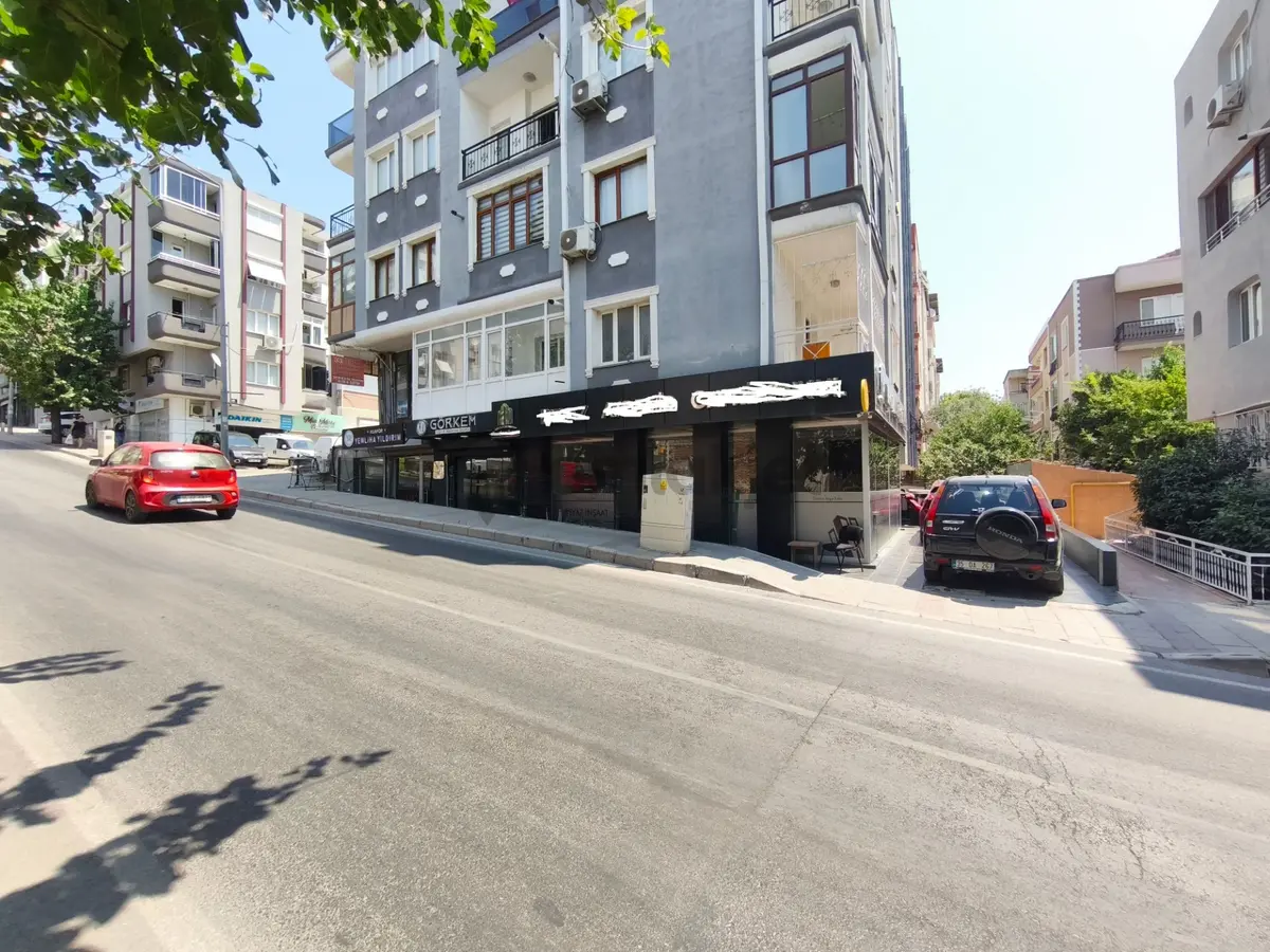 Fevzi Çakmak Caddesi Üzerinde Tadilatlı Satılık 90 M2 İşyeri - 31
