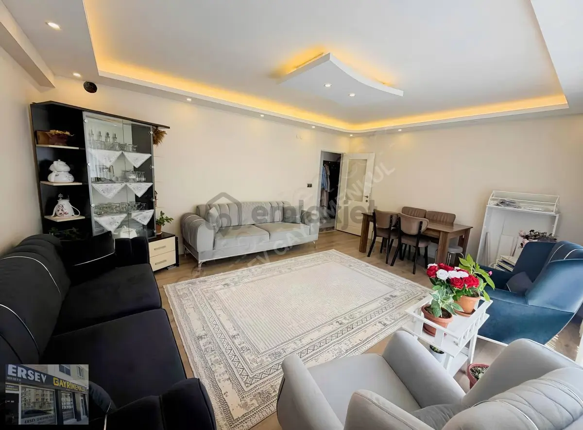 Çamlıca'da Satılık 3+1 Daire, Özel Garajlı, 135m² - 7