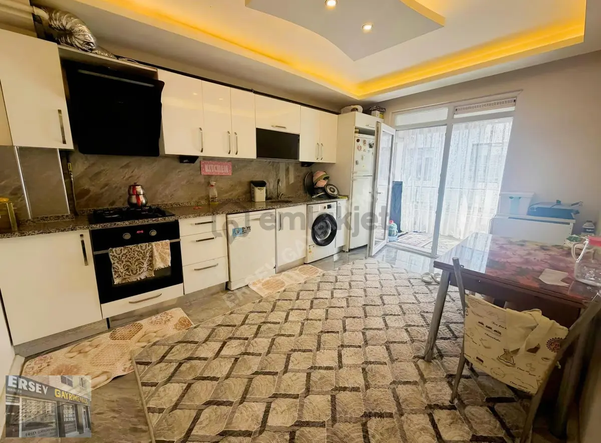 Çamlıca'da Satılık 3+1 Daire, Özel Garajlı, 135m² - 6