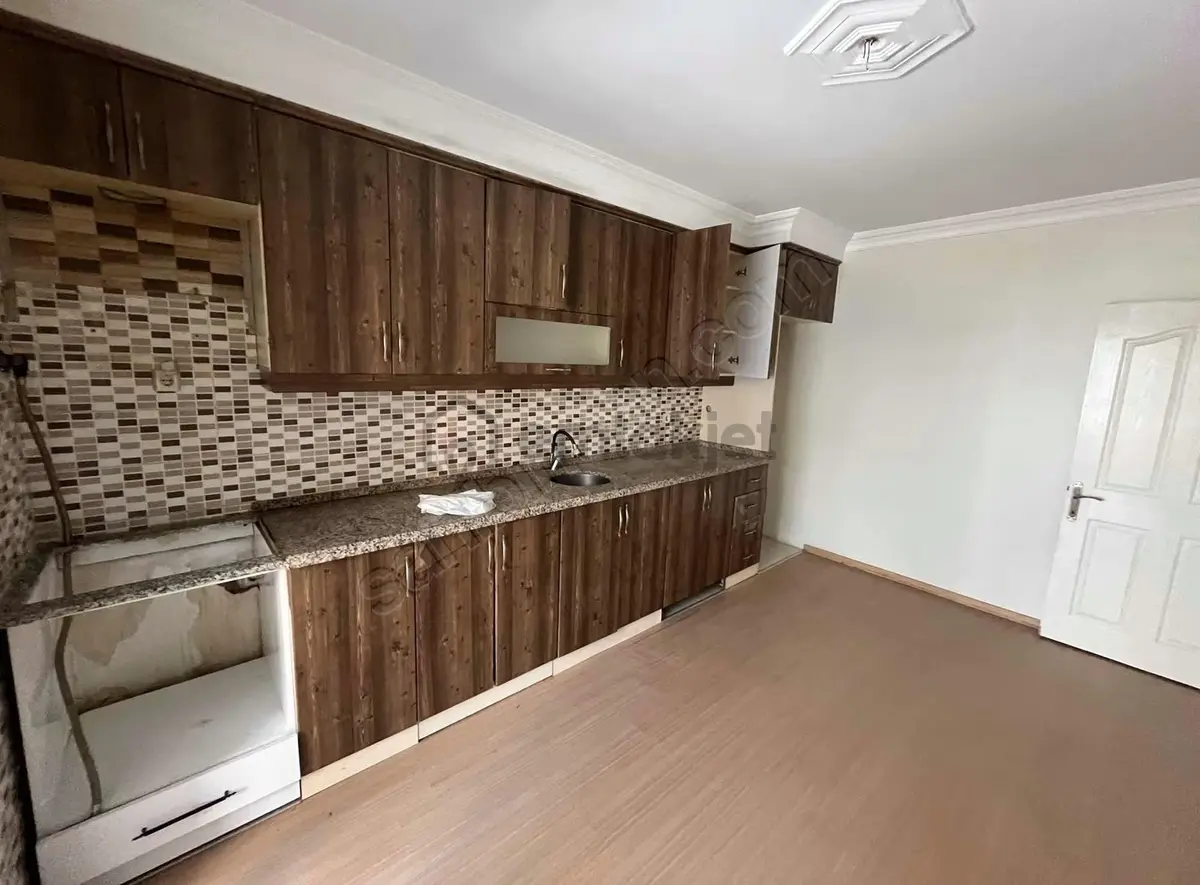 Hastahaneye Yakın Kiralık 3+1 Daire - 9