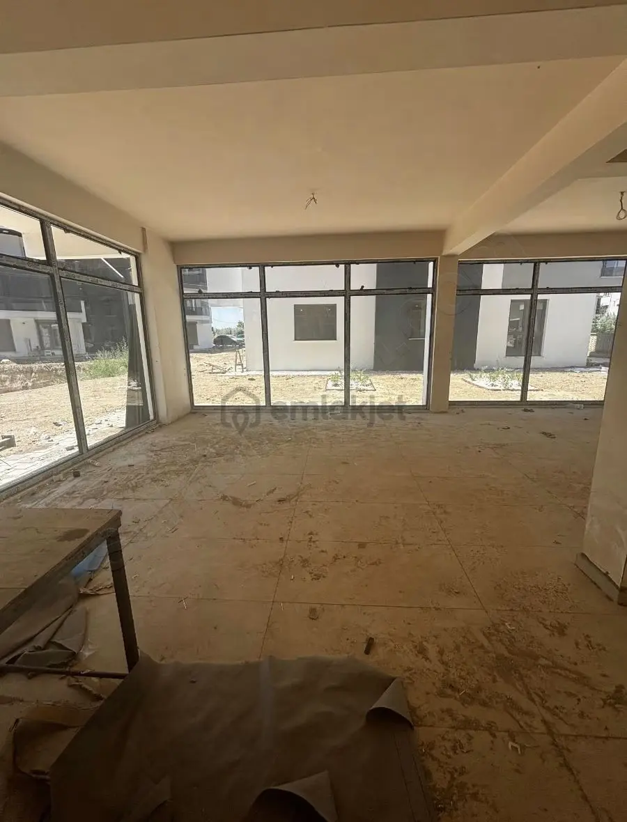 Özsaruhan Sitede 120m² Satılık Dükkan - 3
