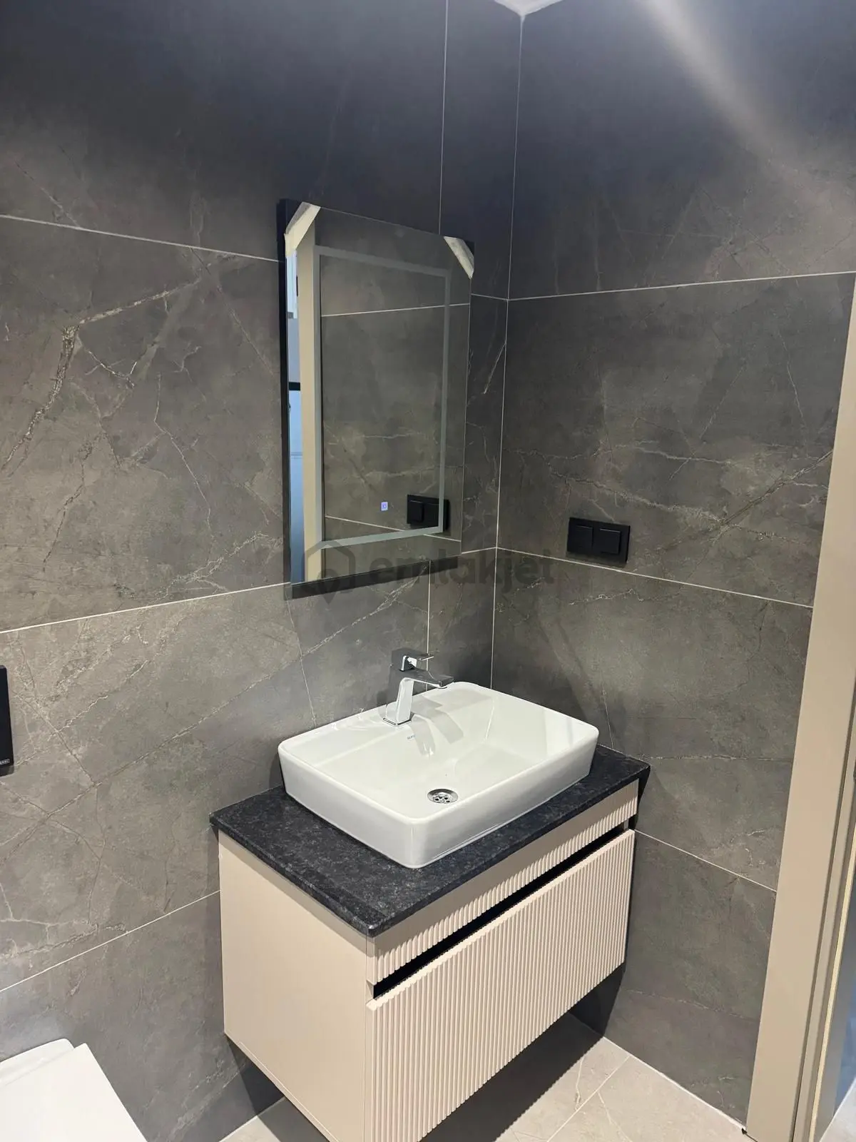 Sahibinden Sorgun Hanbaşı'nda Sıfır Eşyalı Kiralık 1+1 Daire - 3