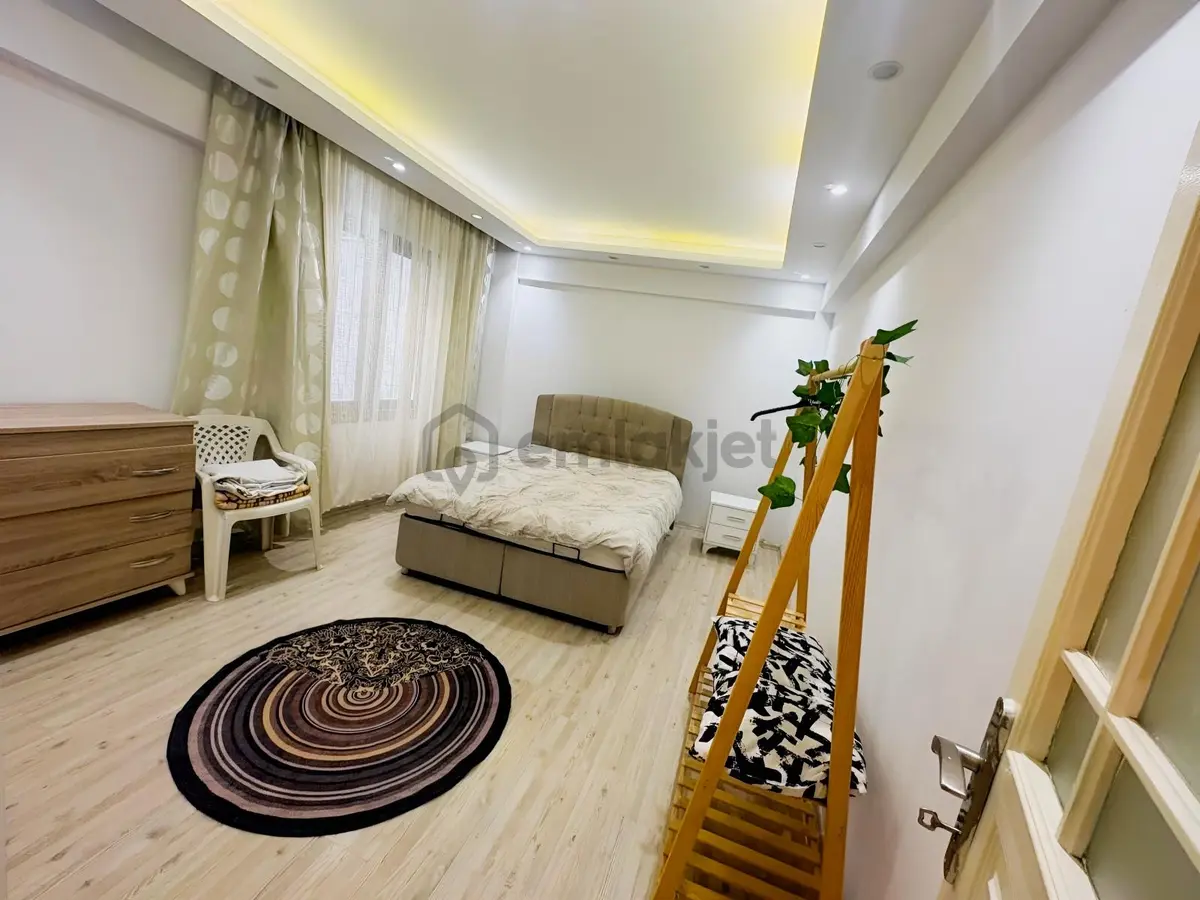 Akalın'dan Bornova'da Bahçeli Eşyalı Kiralık Daire - 24