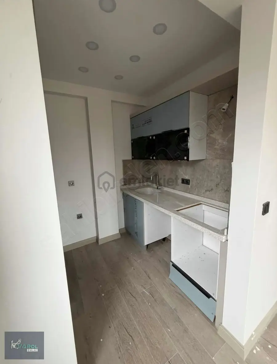 Ara Kat Sıfır Satılık 1+1 Daire - 8