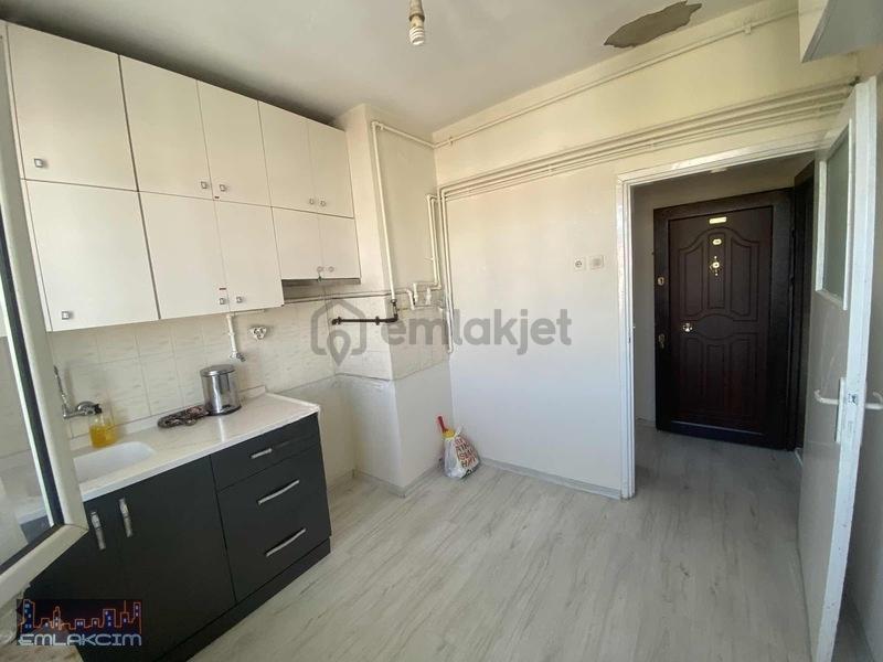 Emlakcımdan Sarper Cad.üzeri Bakımlı Asansörlü 3+1 - 7