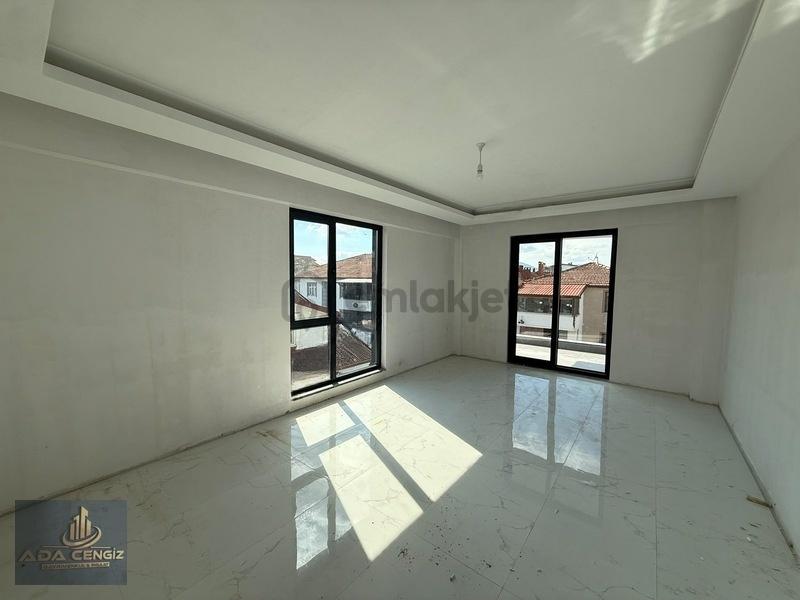 Serdivan Köprübaşında 2+1 105 M2 Ebeveyn Banyolu Geniş Daireler - 6