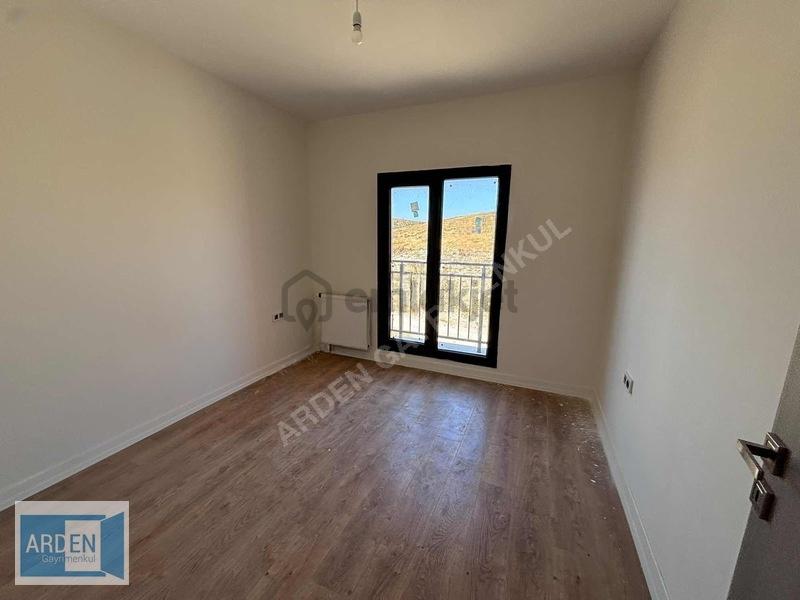 Seferihisar Toki'de Kiralık 2+1 Daire - 90m² Net - 11