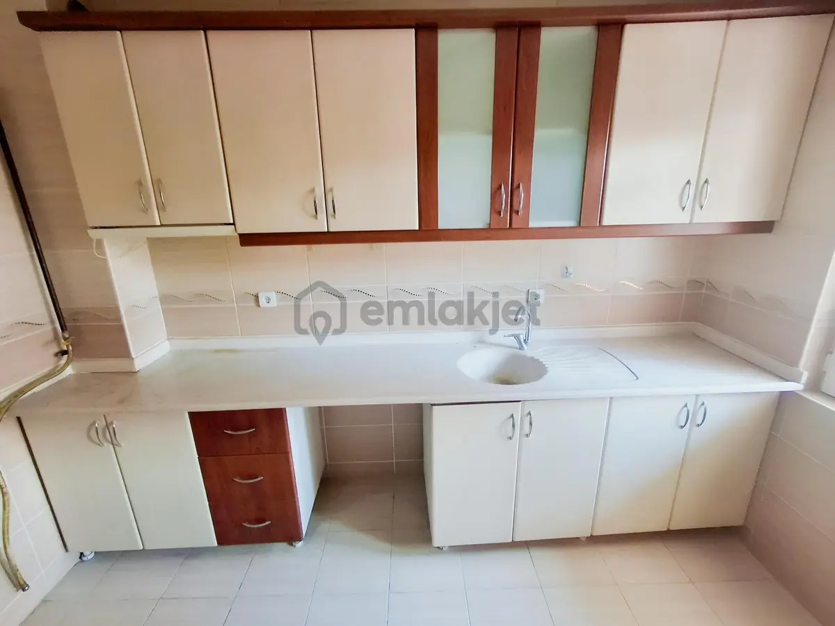 Güventepe' De Ara Katta 3+1 Kiralık Daire - 17