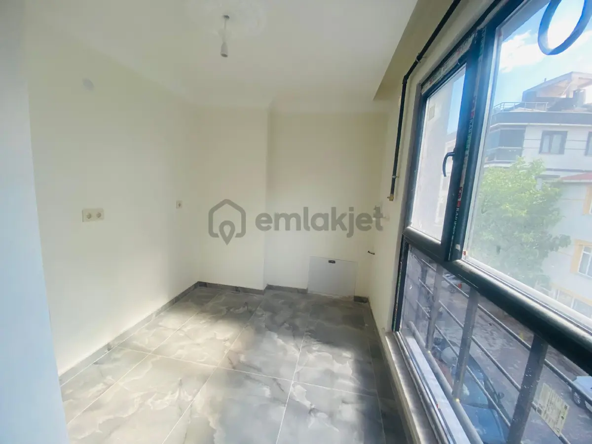 Yenidoğan Mevlana Mahallesi Ara Kat | 2+1 | 85 M² - 24