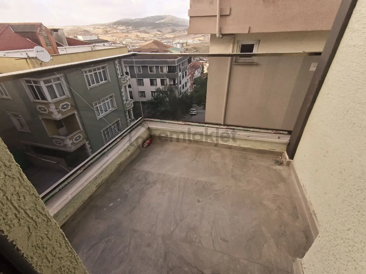 Yenidoğan Mevlana Mahallesi Ara Kat | 2+1 | 85 M² - 4