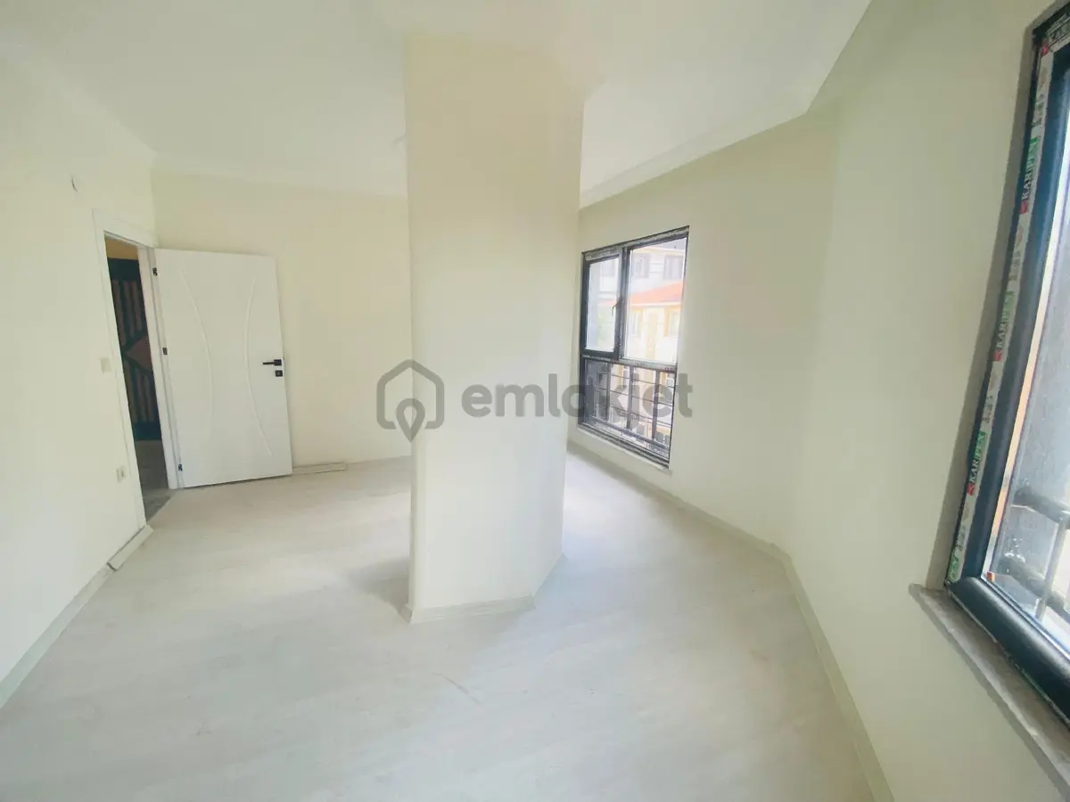 Yenidoğan Mevlana Mahallesi Ara Kat | 2+1 | 85 M² - 15
