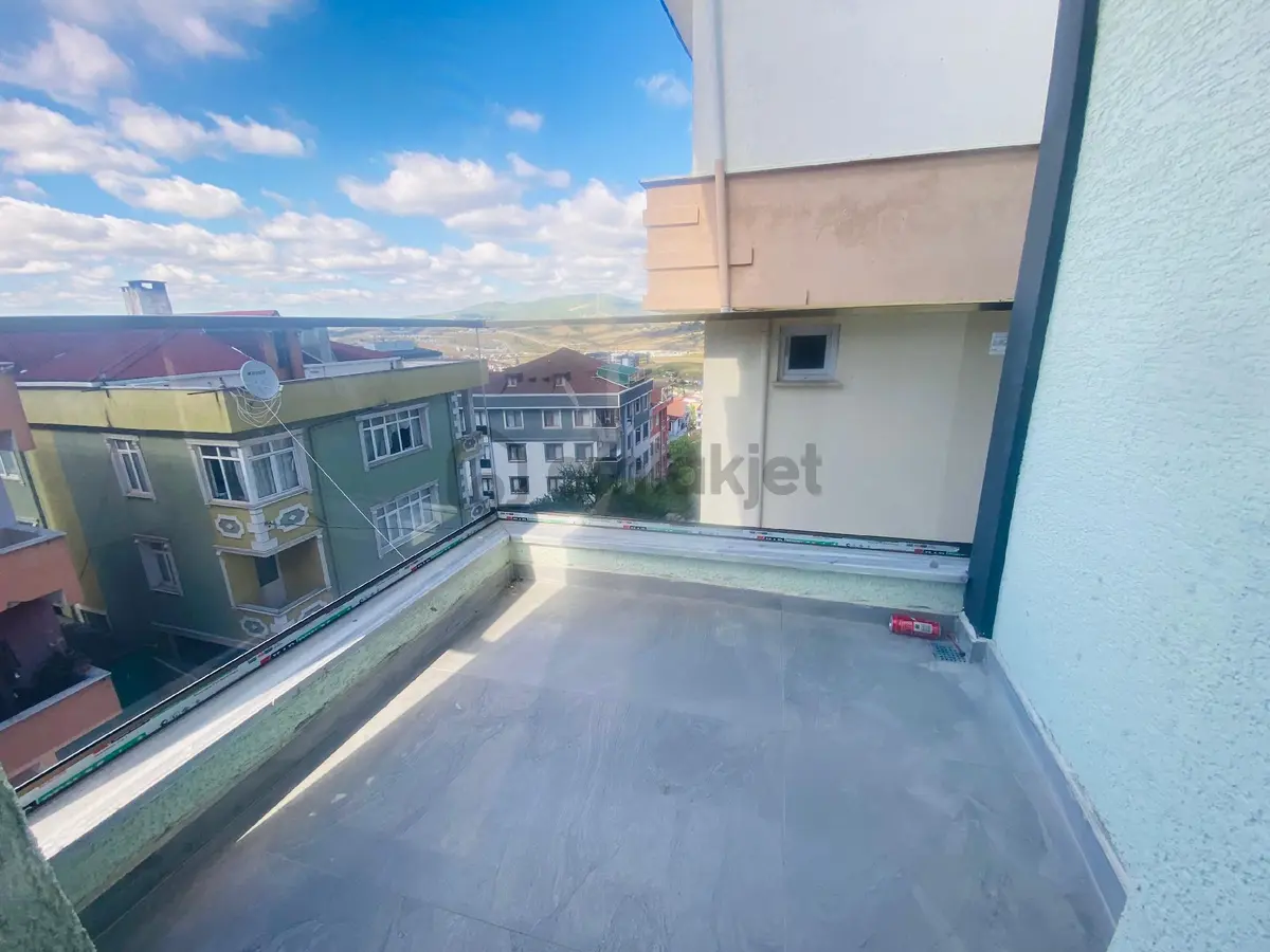 Yenidoğan Mevlana Mahallesi Ara Kat | 2+1 | 85 M² - 9