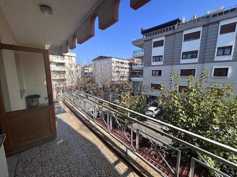 Kurtuluş Caddesi Köşe Konumlu Yatırımlık Daire !!! - 16