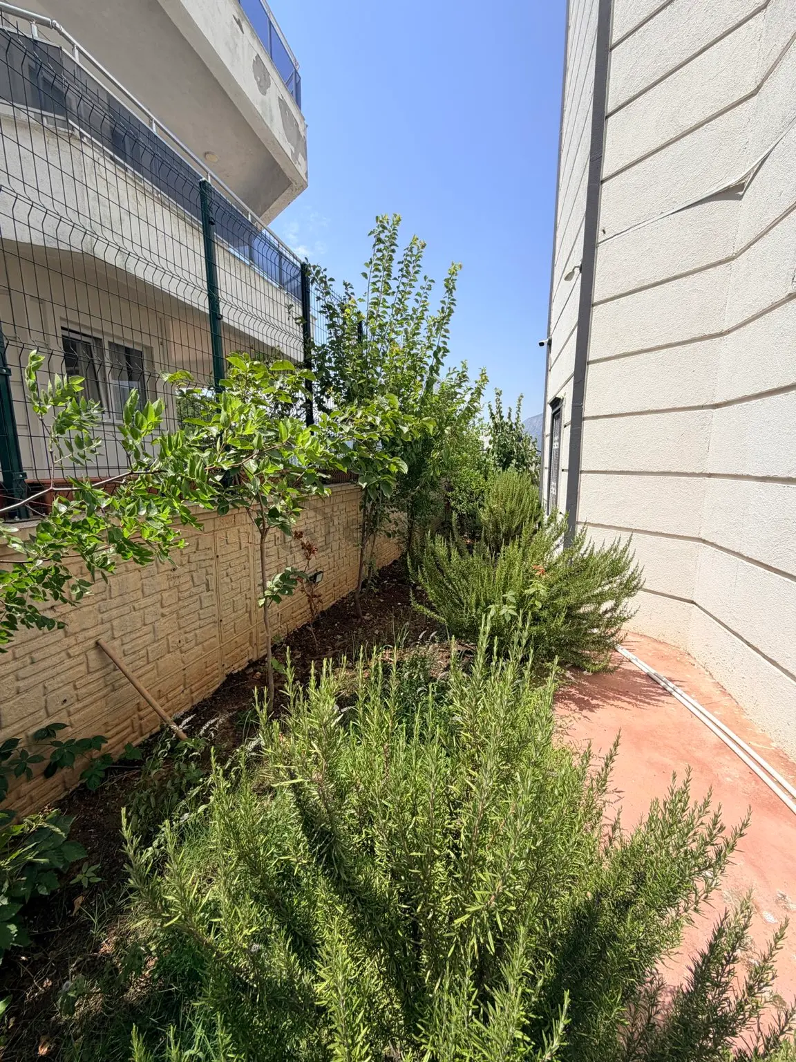 Cankurtaran’da Önü Full Açık Tripleks Lüks Villa - 39