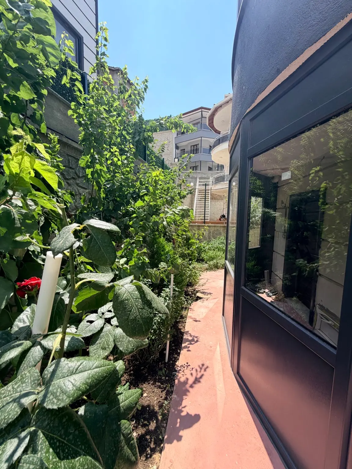 Cankurtaran’da Önü Full Açık Tripleks Lüks Villa - 40