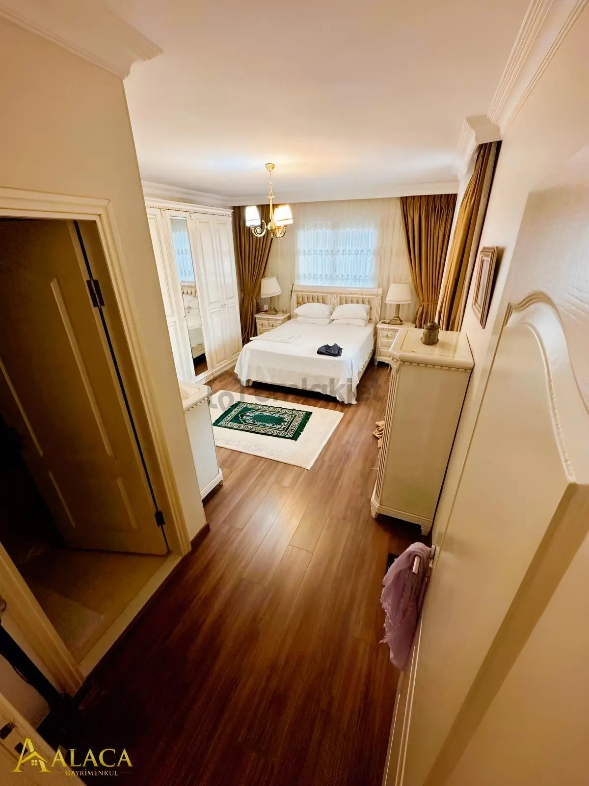 Yeşilköy Merkezde 180 M² Geniş 3.kat Daire - 26