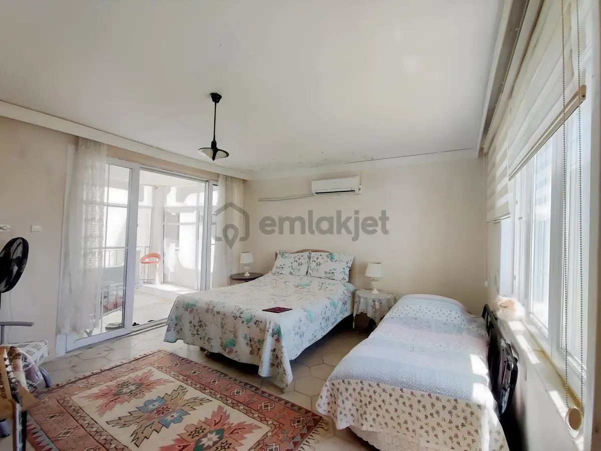 Site İçerisinde, Geniş Teraslı Ve Bakımlı Müstakil Triplex - 20