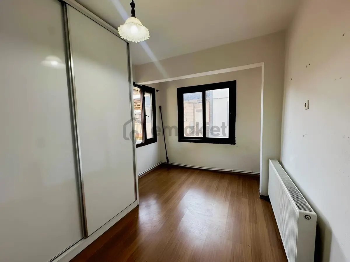 Karabağlar'da 120 M² Arakat 3+1 Satılık Daire - 7