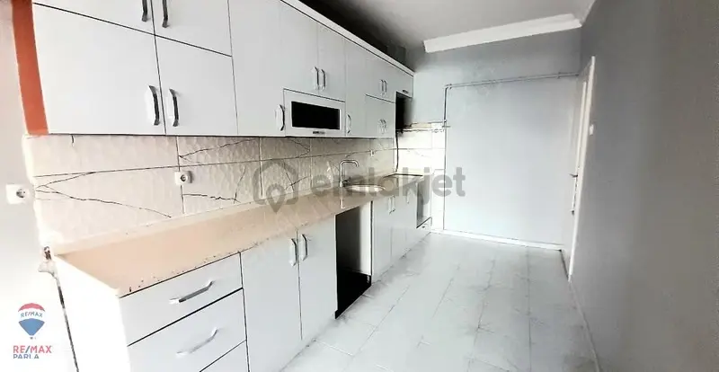 Remax Parla Lozan Caddesi Kiralık 2+1 Daire - 10
