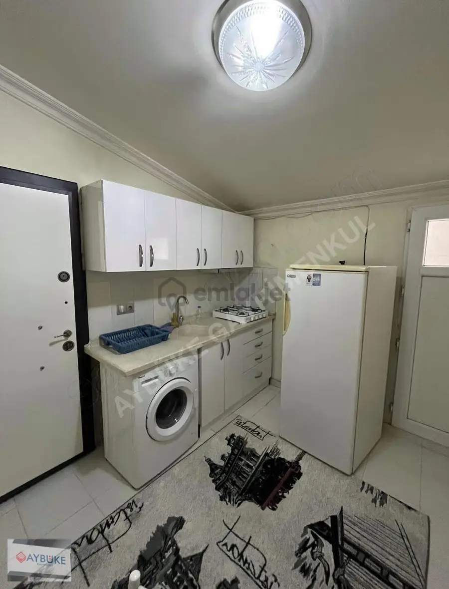 Değirmenönünde Balkonlu Full Eşyalı 1+1 Apart - 5