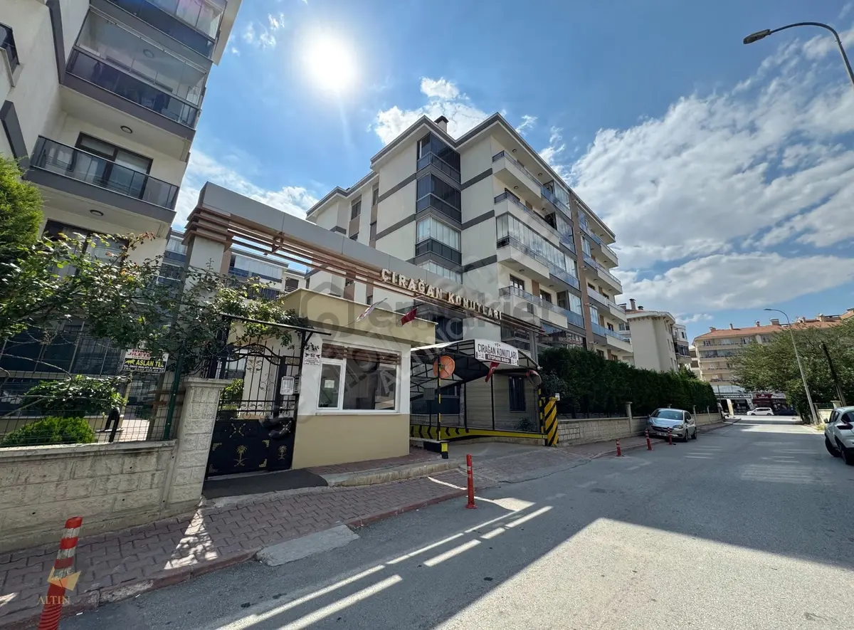 Çırağan Konutlarında Giriş Kat 3+1 Satılık Daire