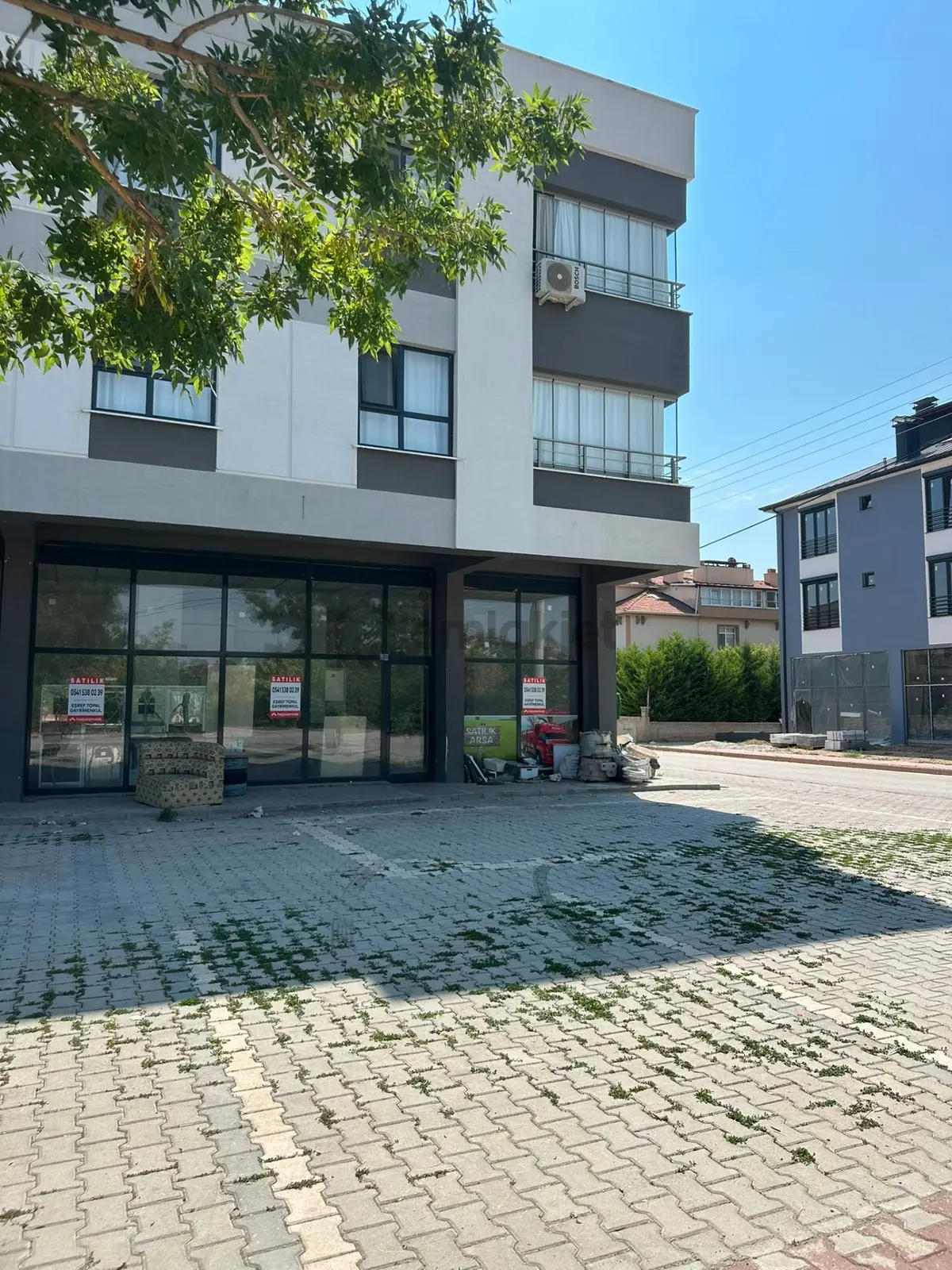 Karaaslan'da, Asar Çayı Caddesi Üzerinde Satılık 75 Metrekare Dükkan! - 2