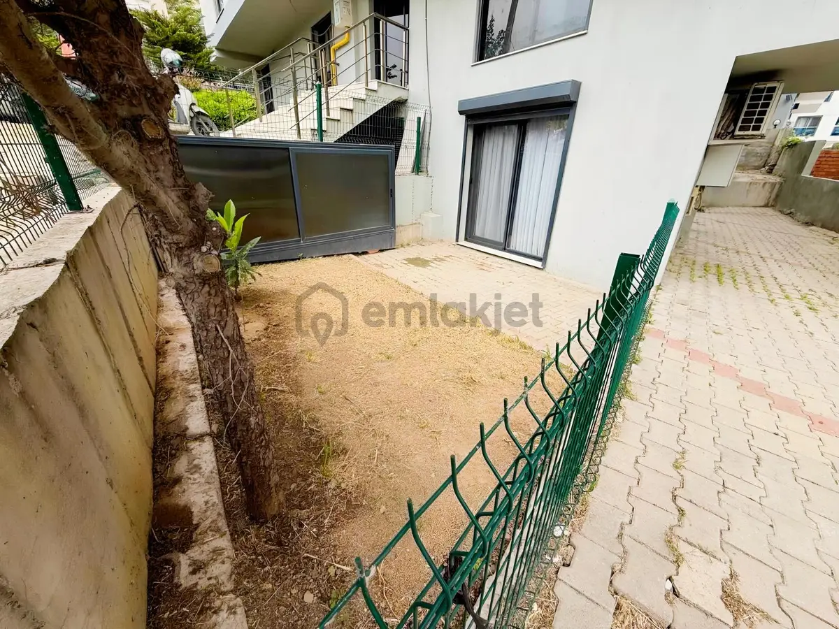 Bornova Atatürk Mah. Full Tadilatlı 2+1 Satılık Daire - 35